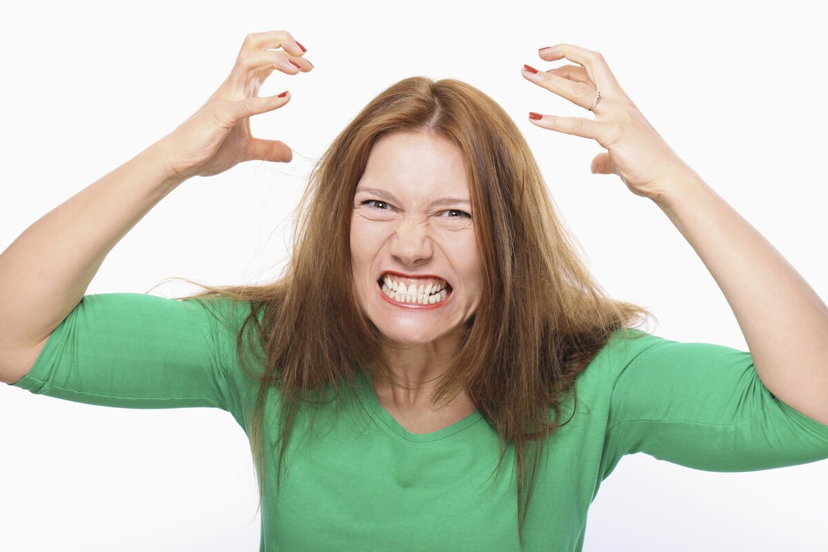 Рвать на себе волосы