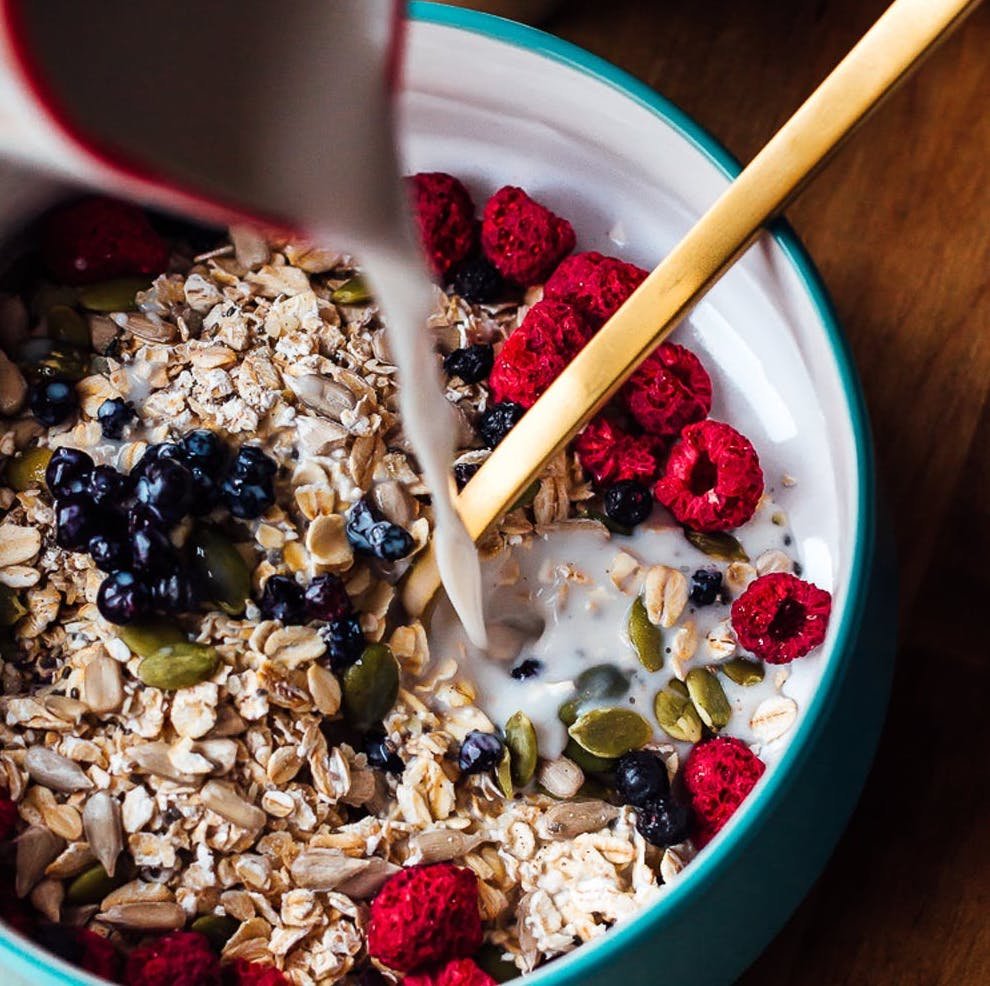 День сухих завтраков 7 марта картинки