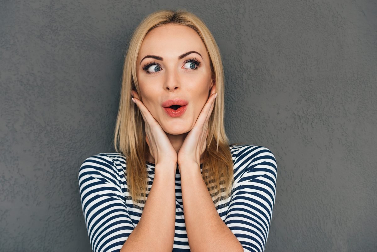 Девушка удивлена