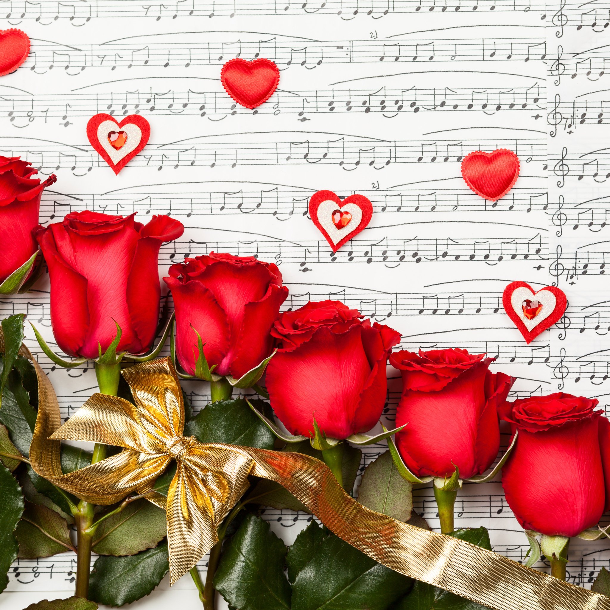 Красивая музыка люблю люблю люблю. Ноты и цветы. Открытки с музыкой. Открытка с нотами. Открытки с нотами и цветами.