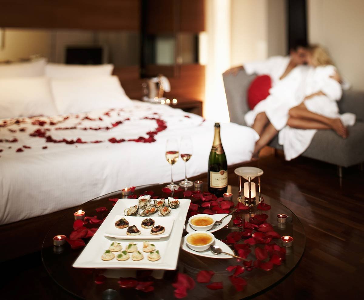 Столик в ресторане на двоих