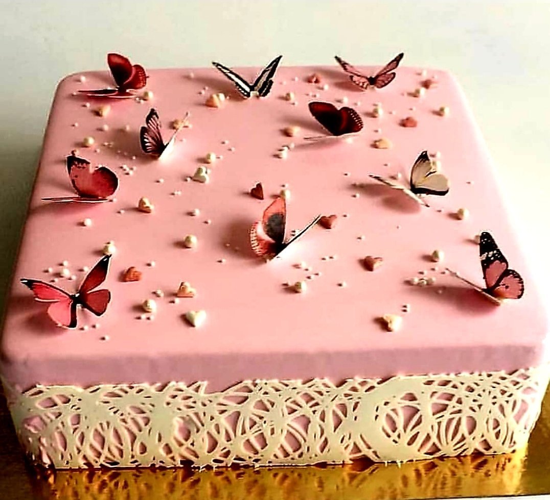 Квадратный двухъярусный торт