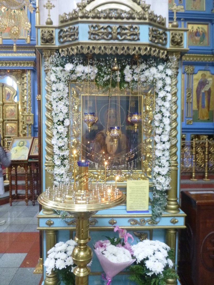 Монастырь в Серпухове с иконой Неупиваемая чаша