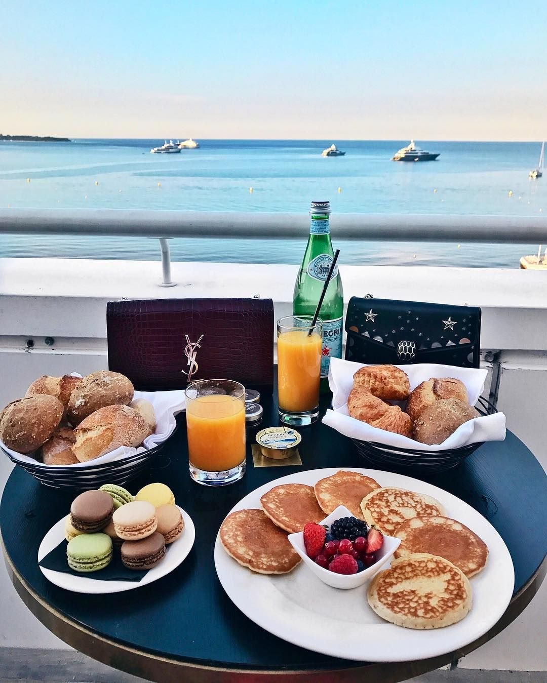 Роскошный завтрак