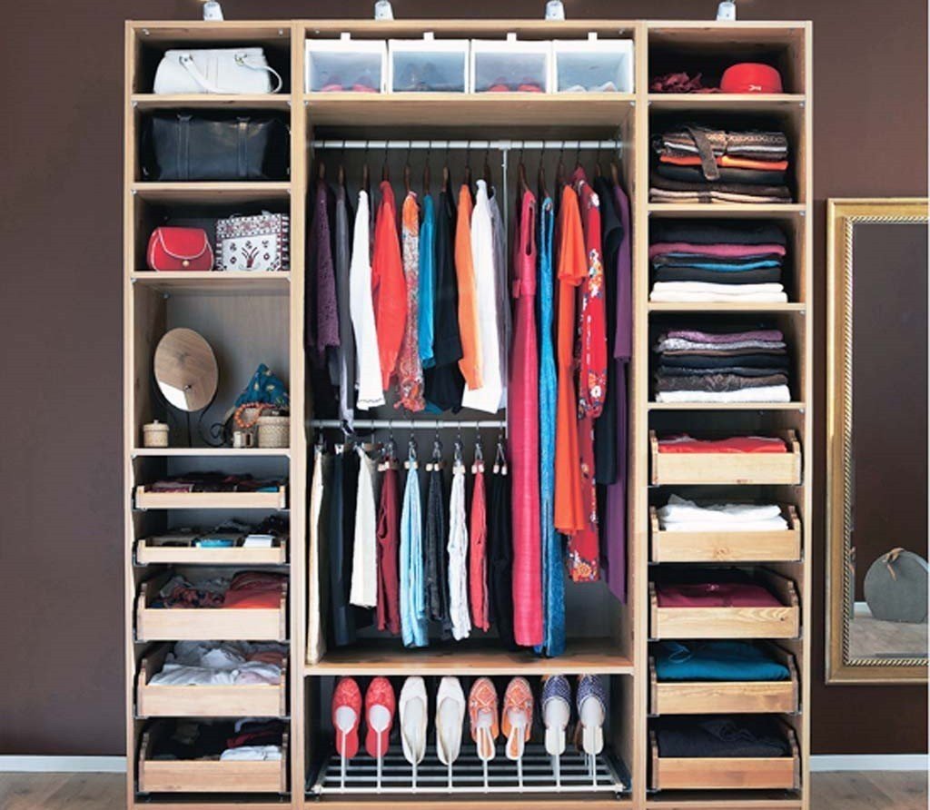 Удобный шкаф для одежды