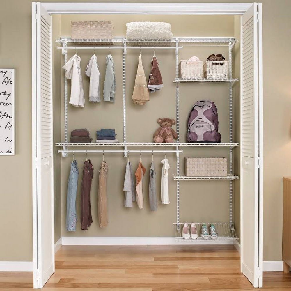 Открытый гардероб красивый