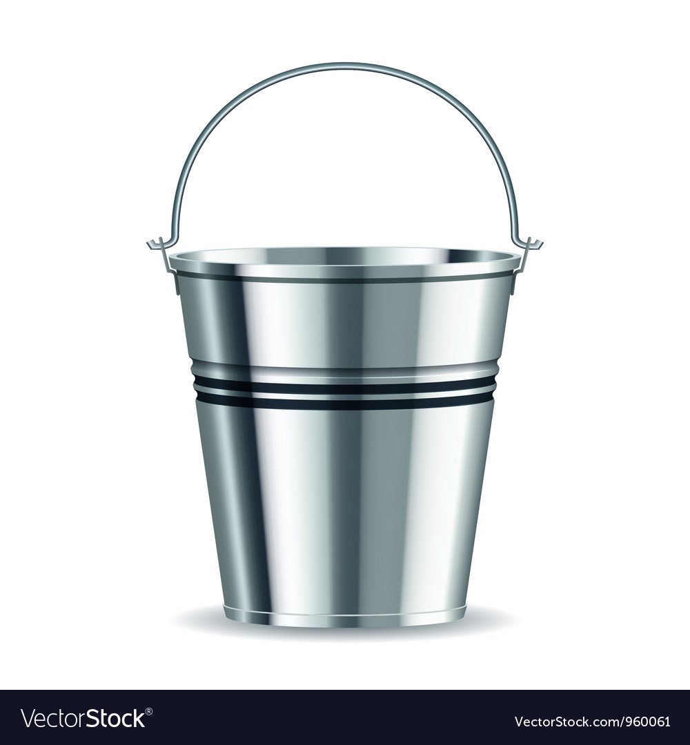 Железное ведро на белом фоне