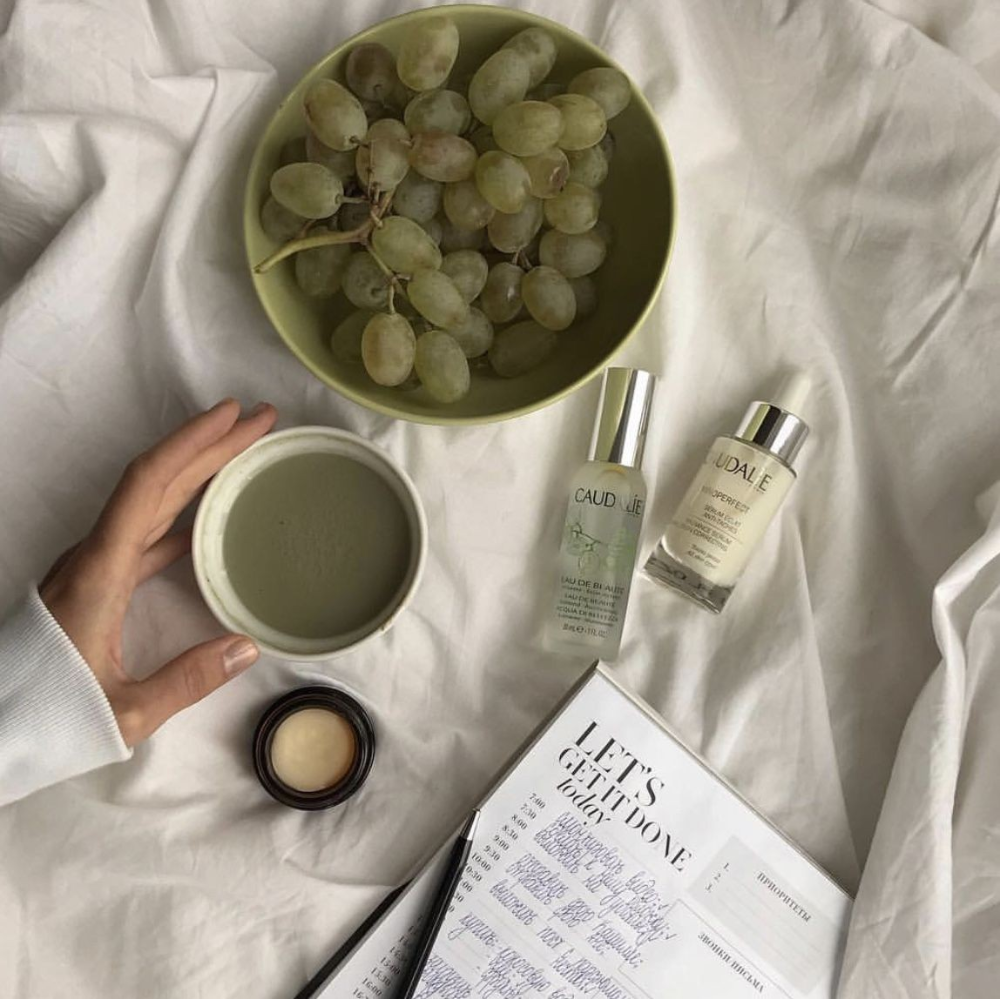 Эстетика зеленого и белого