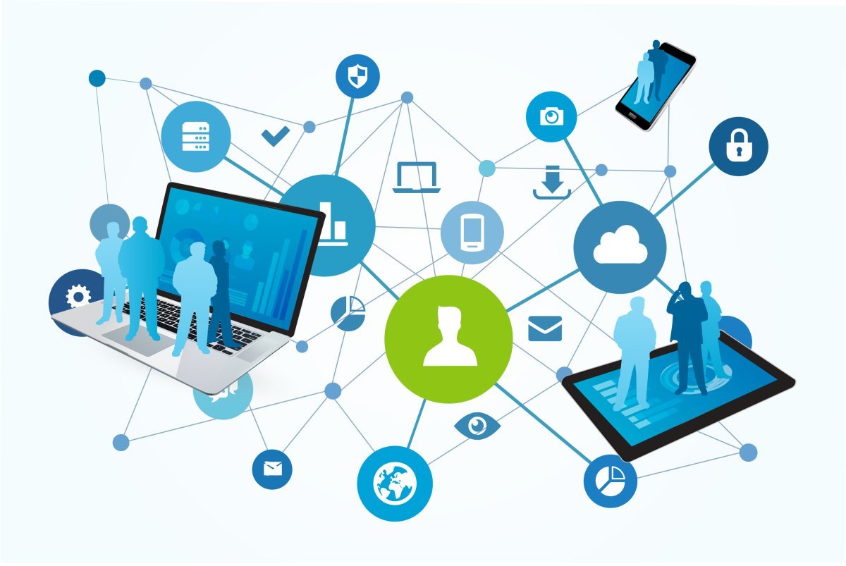 Компьютерные технологии на белом фоне