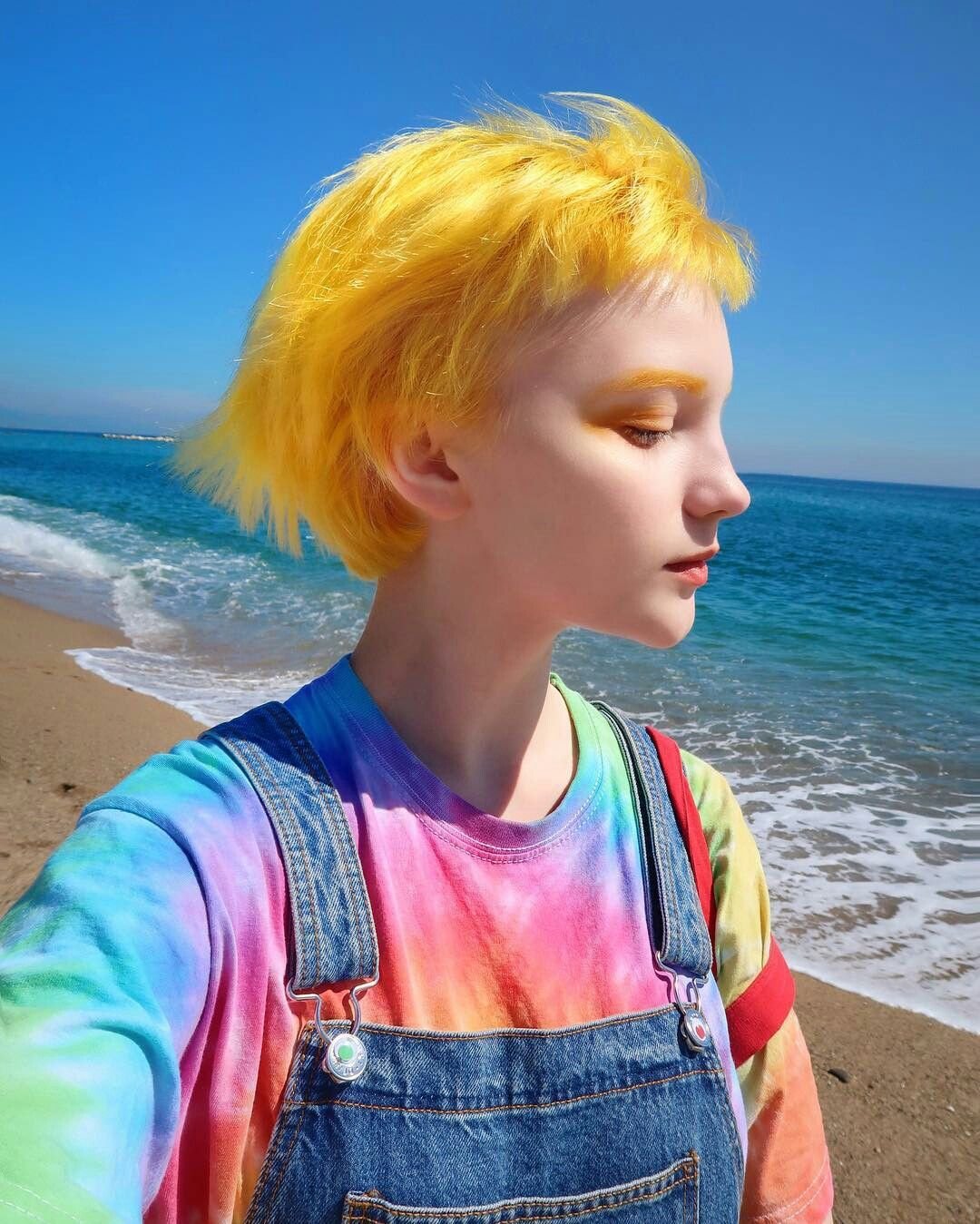 Кэти Вествуд короткие волосы