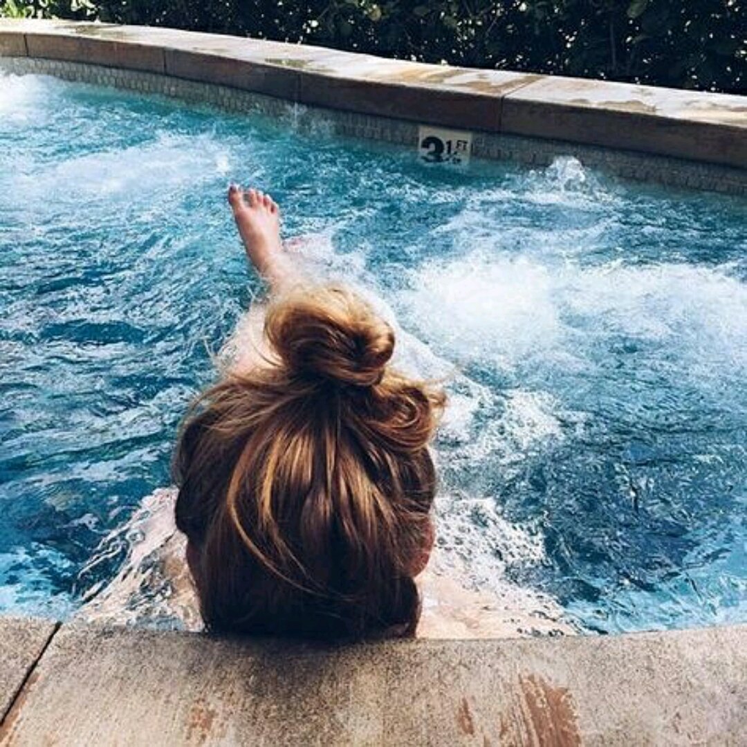 Крутые девушки с айфоном