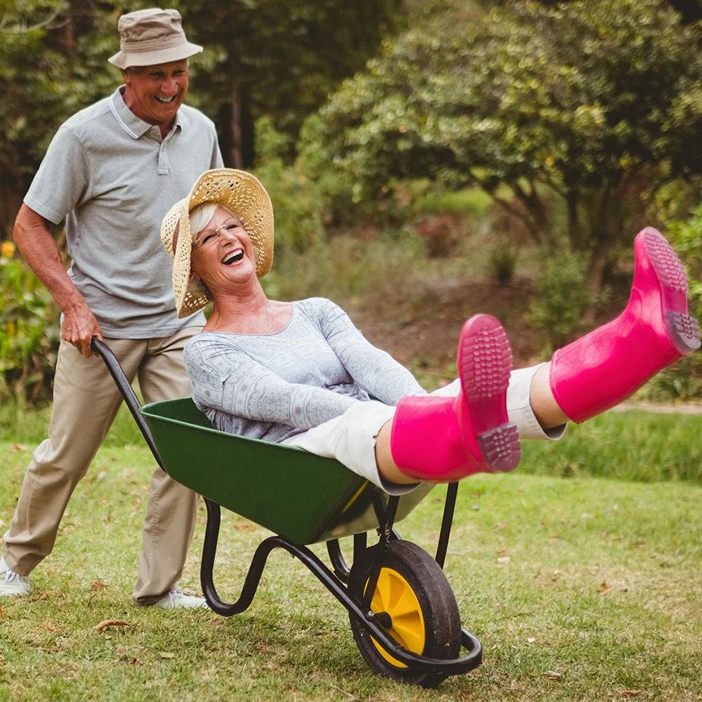 Муж отпустил с подругами на море