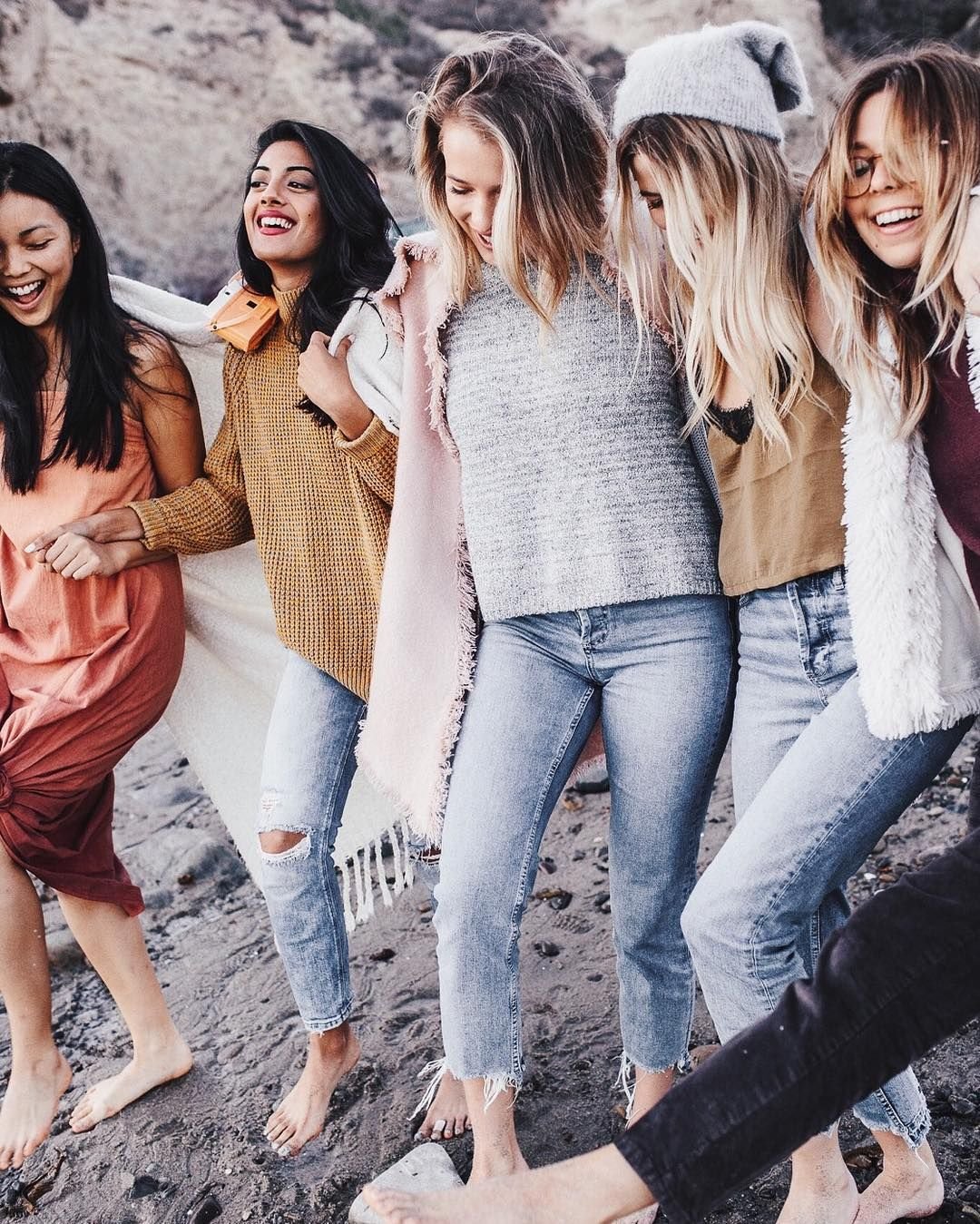 Много подруг