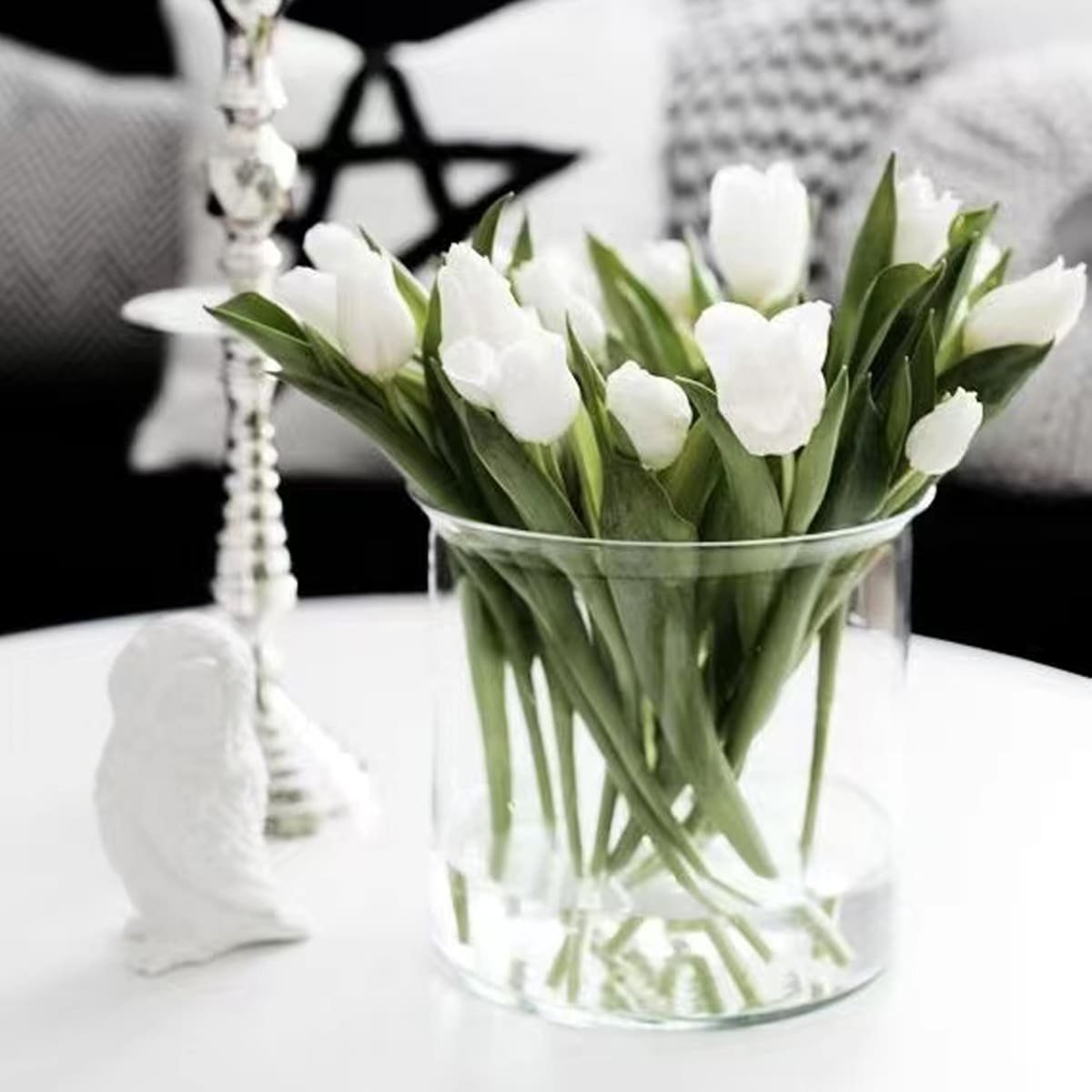 Нежные весенние цветы