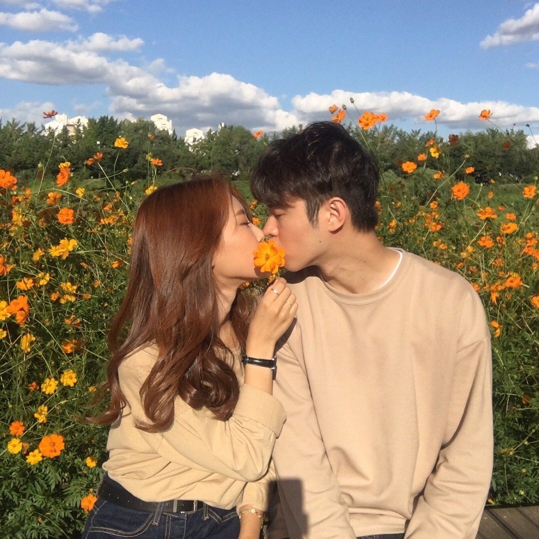 Милая пара подростки