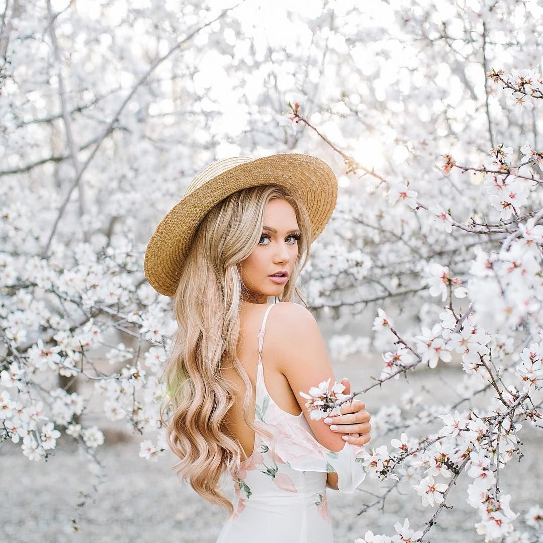 Девушка Весна