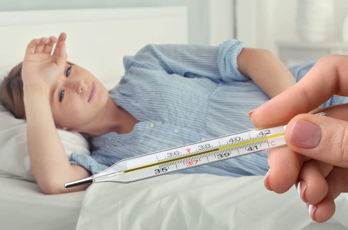 Больной лежит в постели