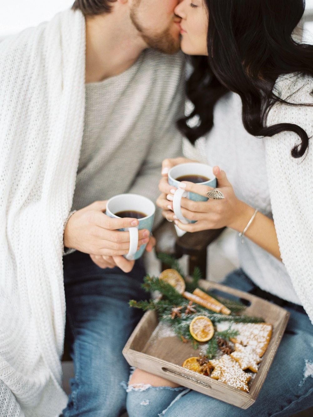 Влюбленные пьют кофе