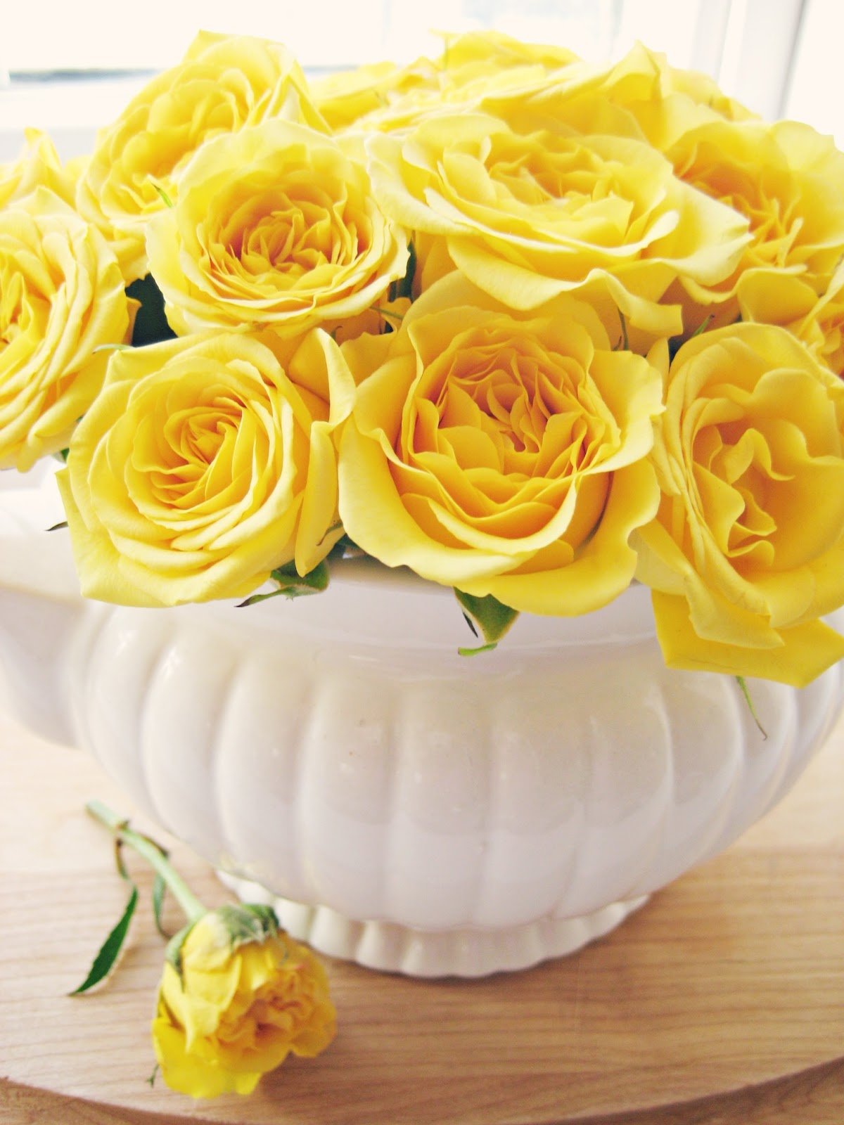 Цветы лимонного цвета