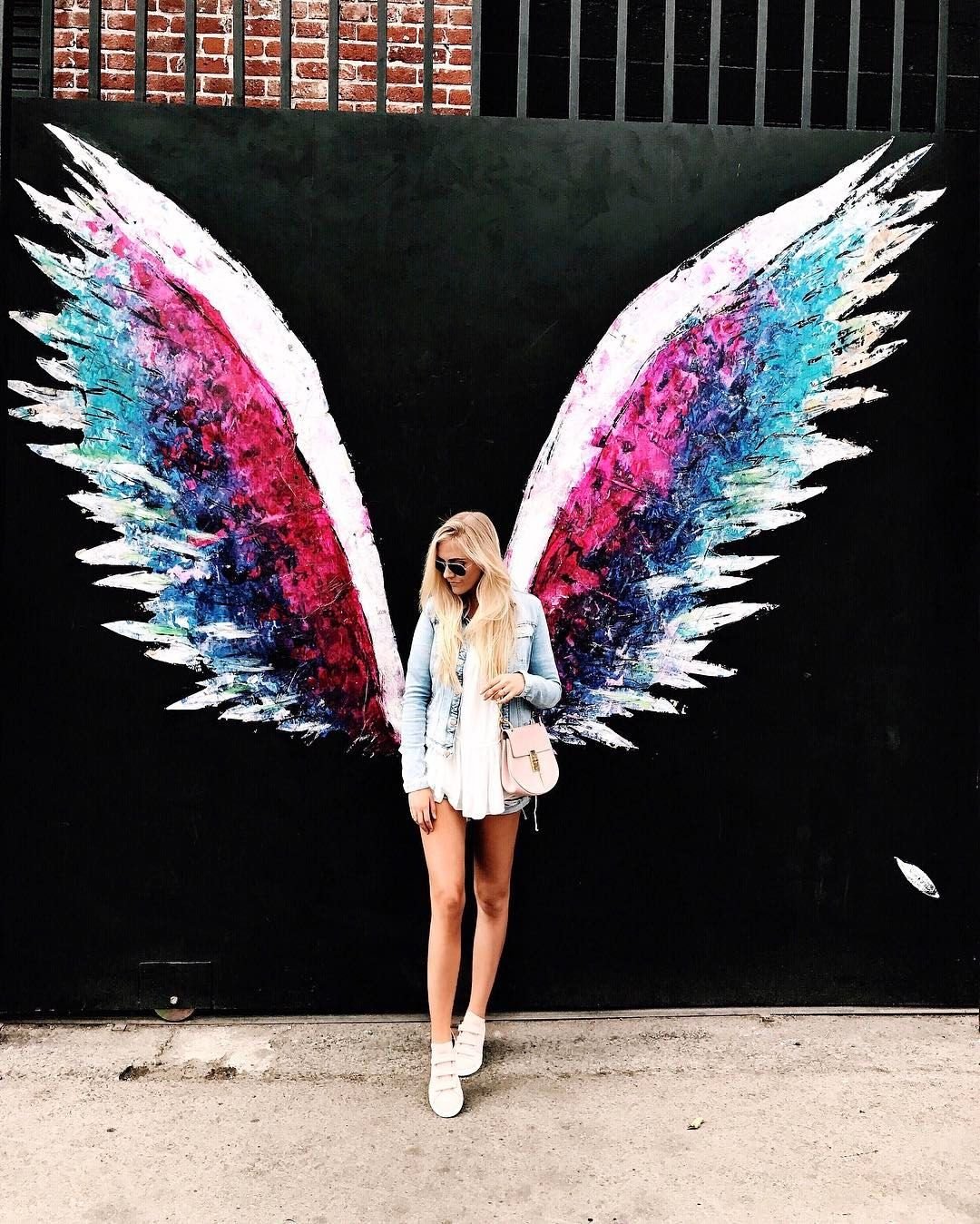 Идеи для фотосессии с крыльями