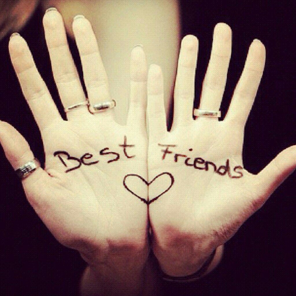 Подружки на закате