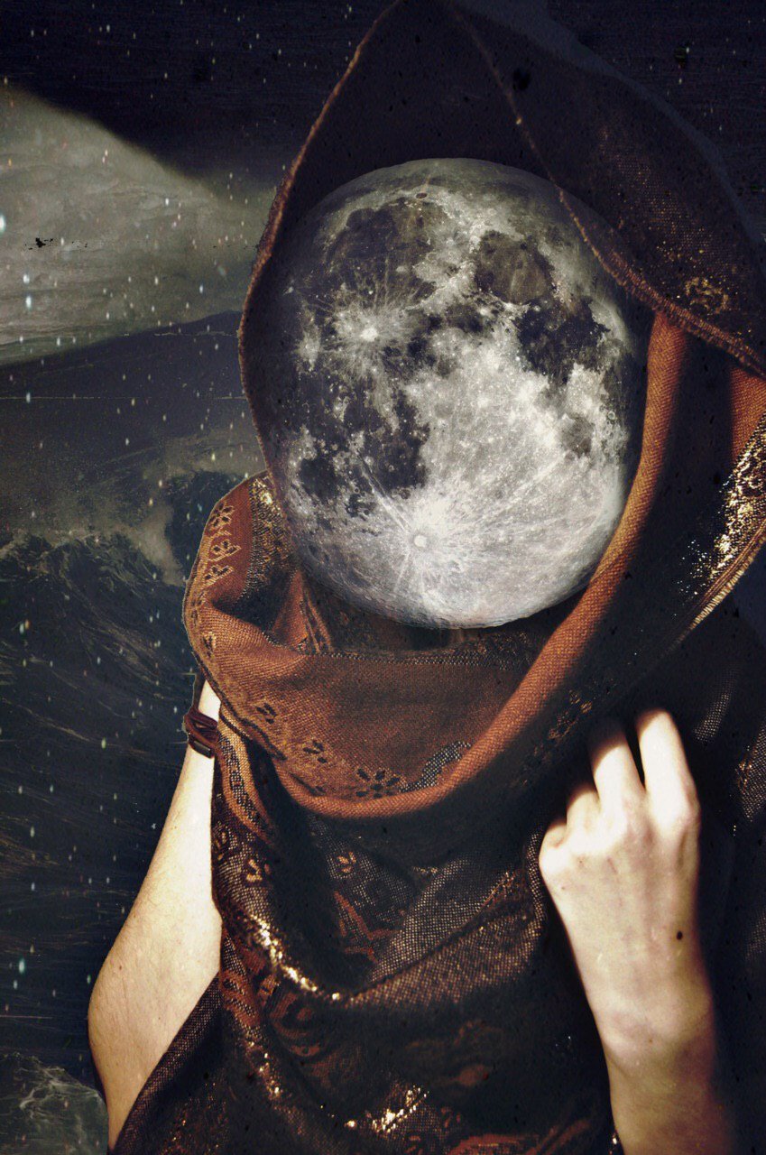 Девушка с космосом в голове