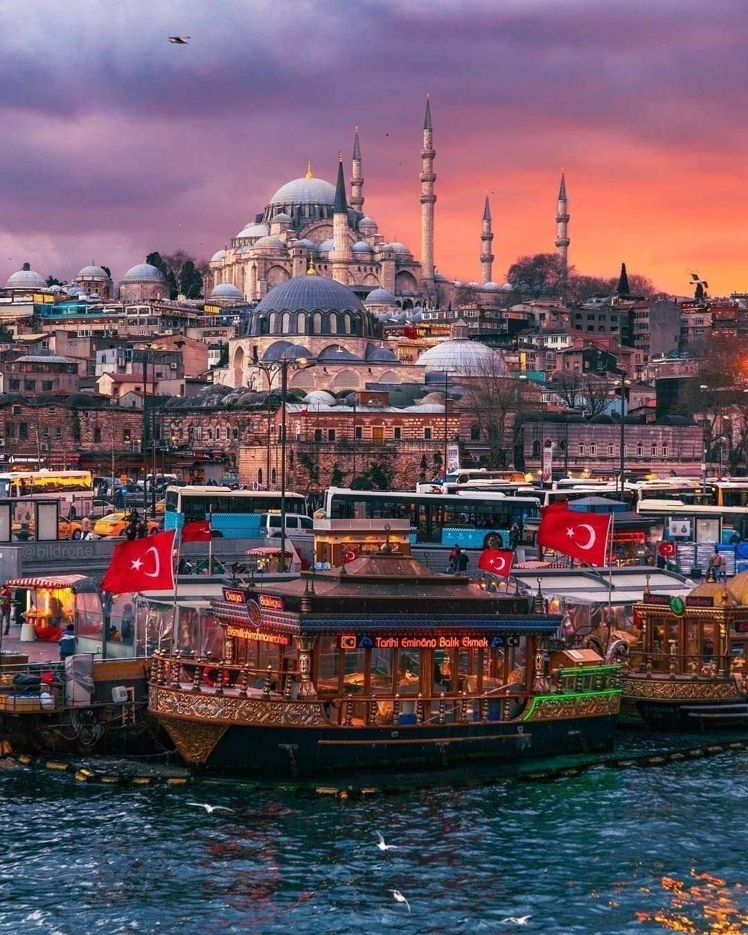 Причал Эминеню в Стамбуле