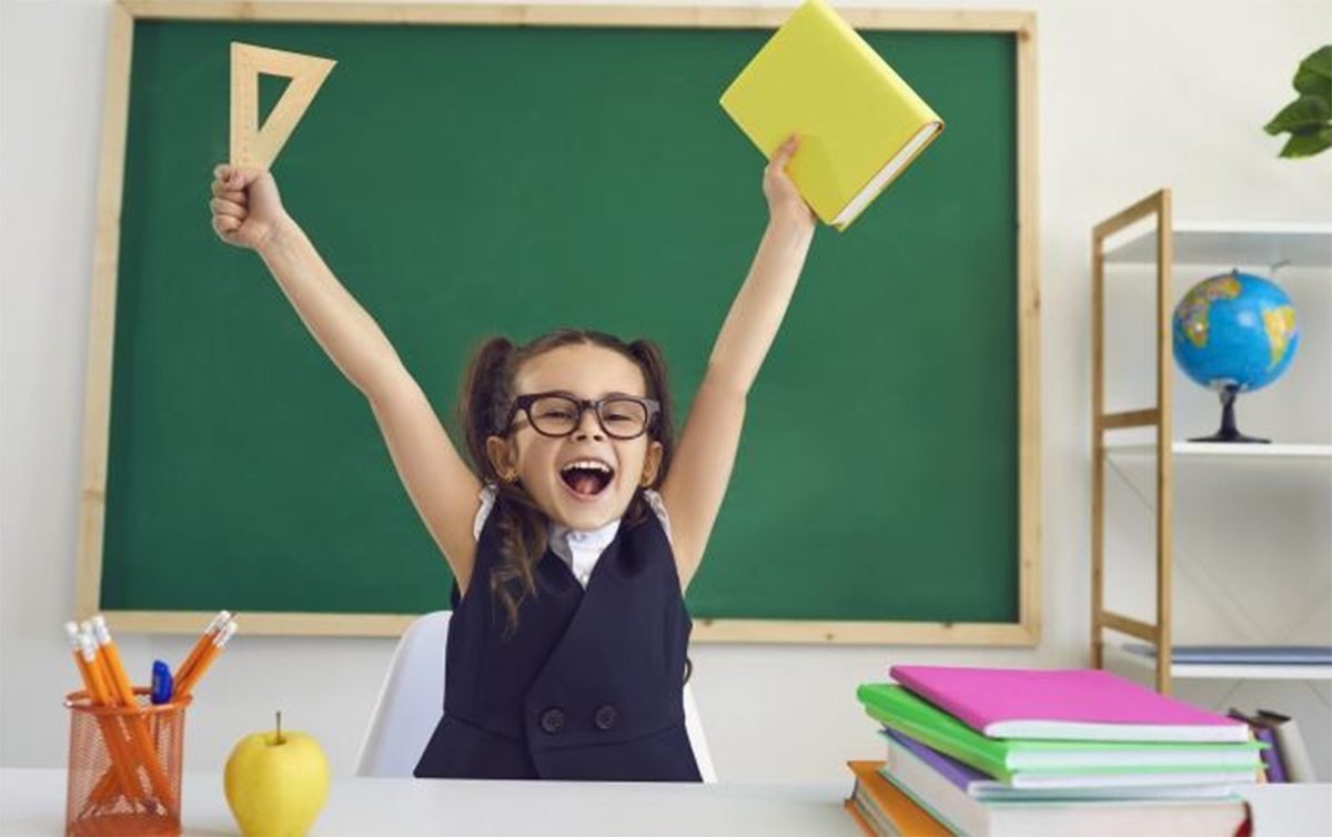 Школьники в университете