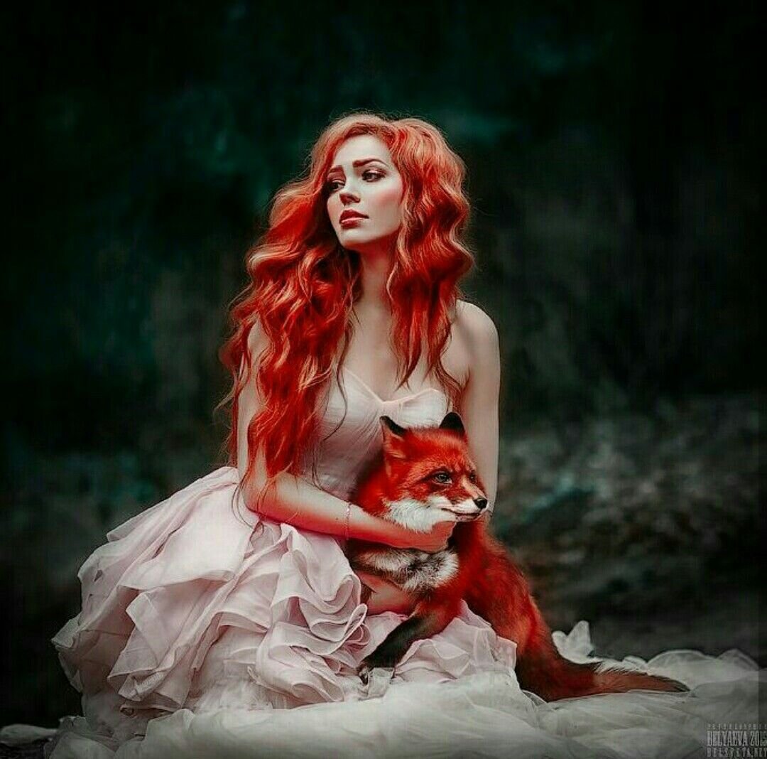 Рыжая с зелеными глазами