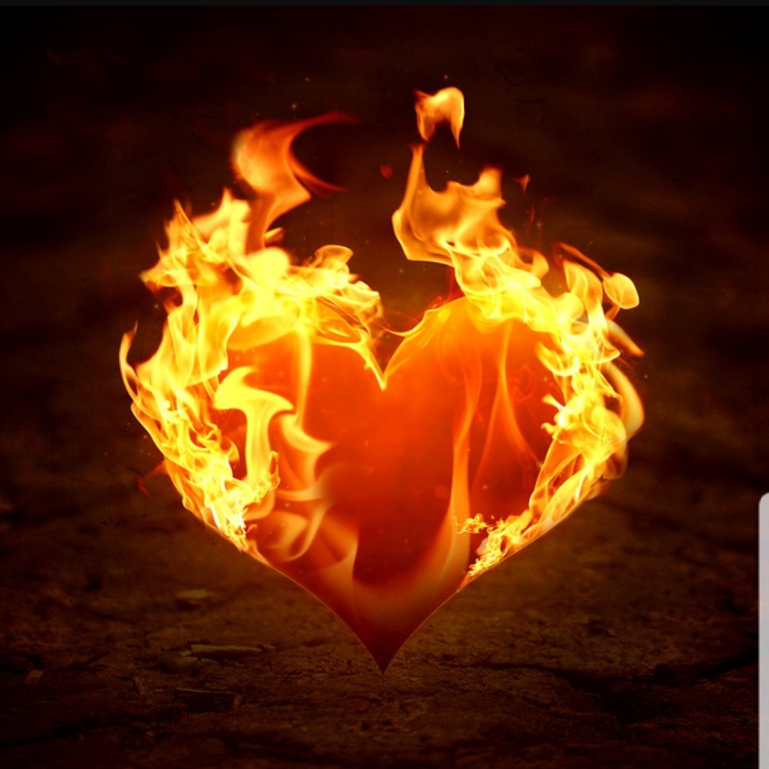 Раз горят огни. Пламенное сердце. Горящие сердца.. Огненное сердце. Сердце горит.