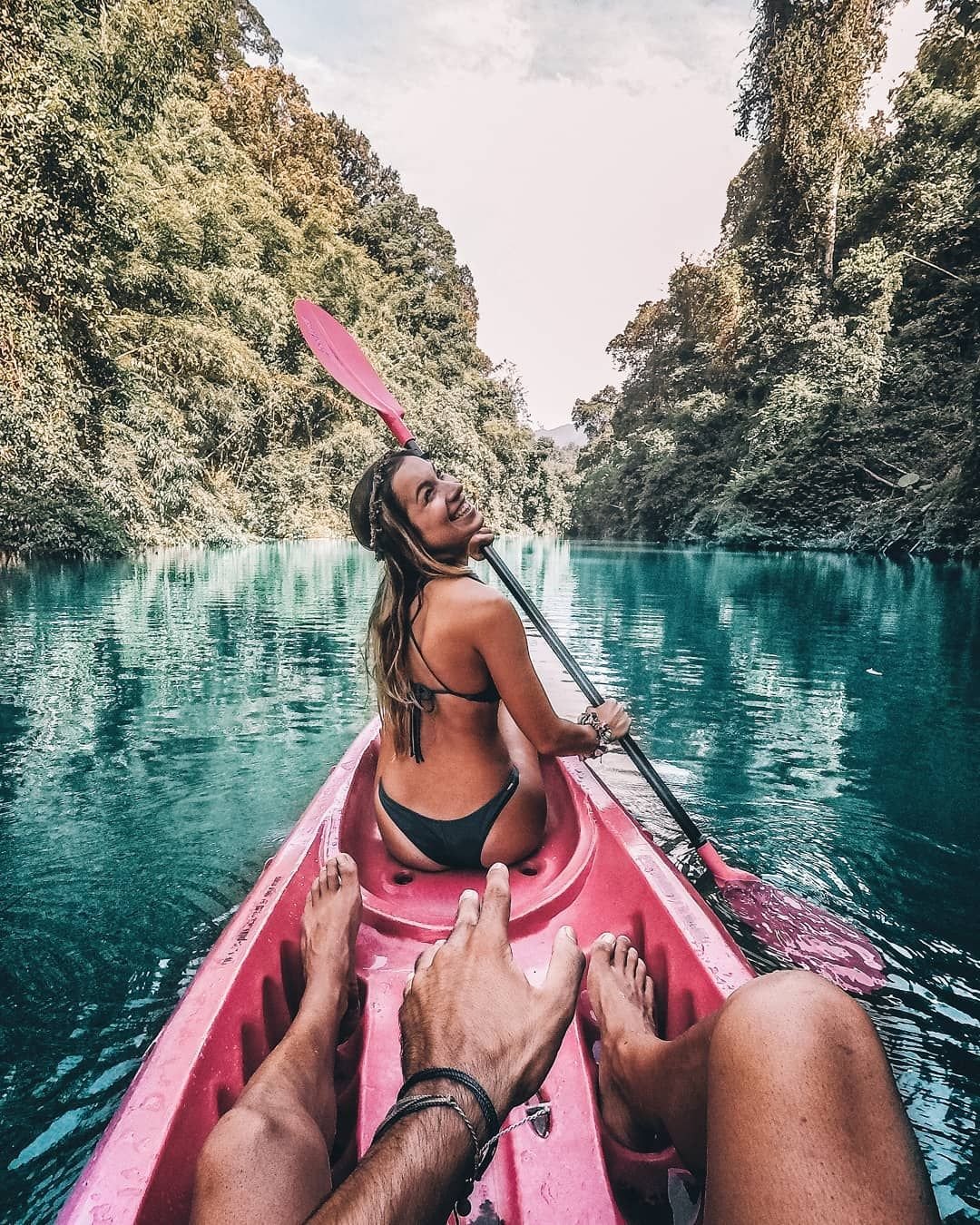 Каякинг девушки