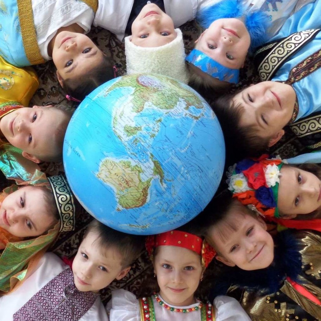Дружба народов на земном шаре