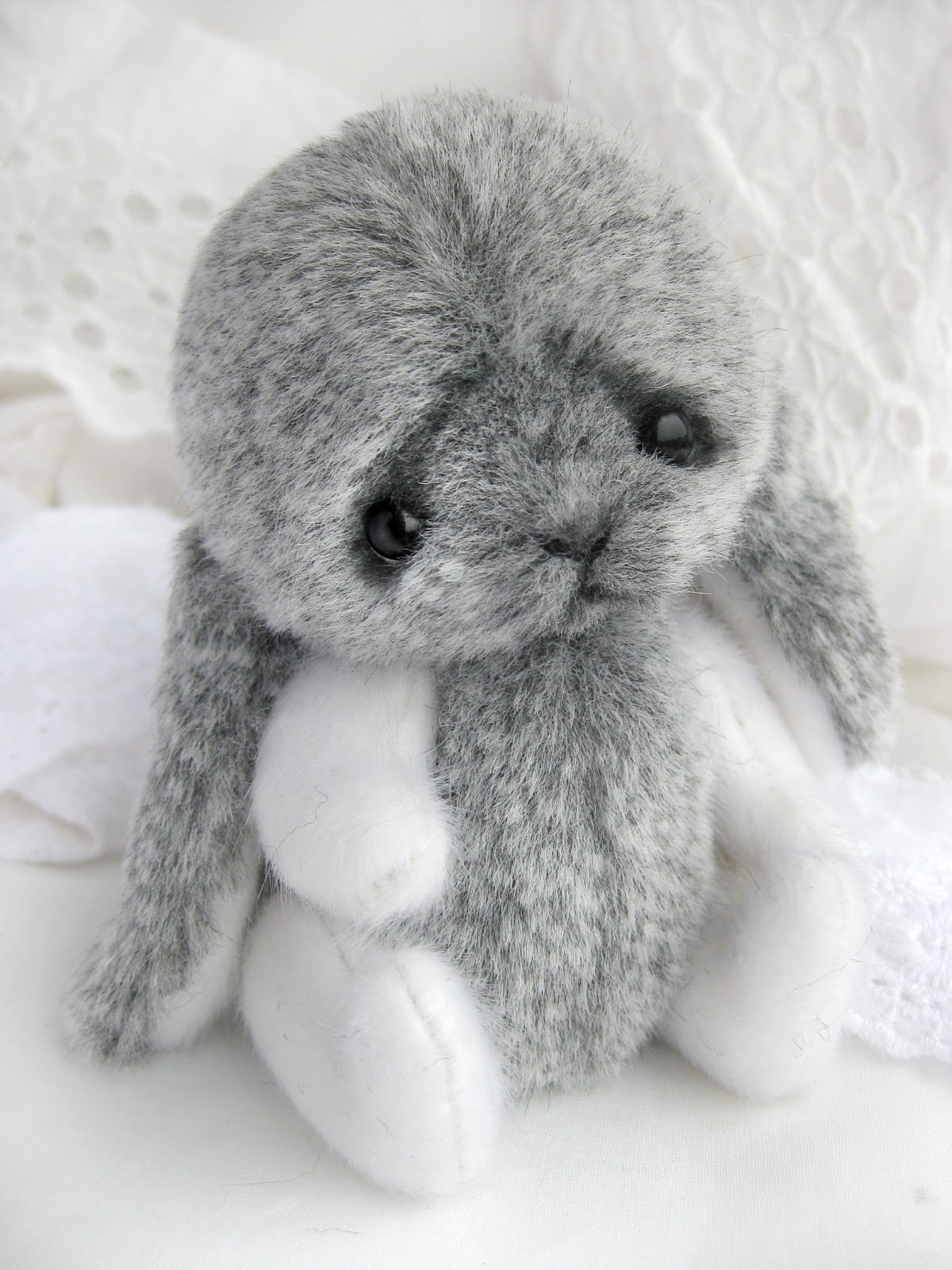 Зайчик с мамой