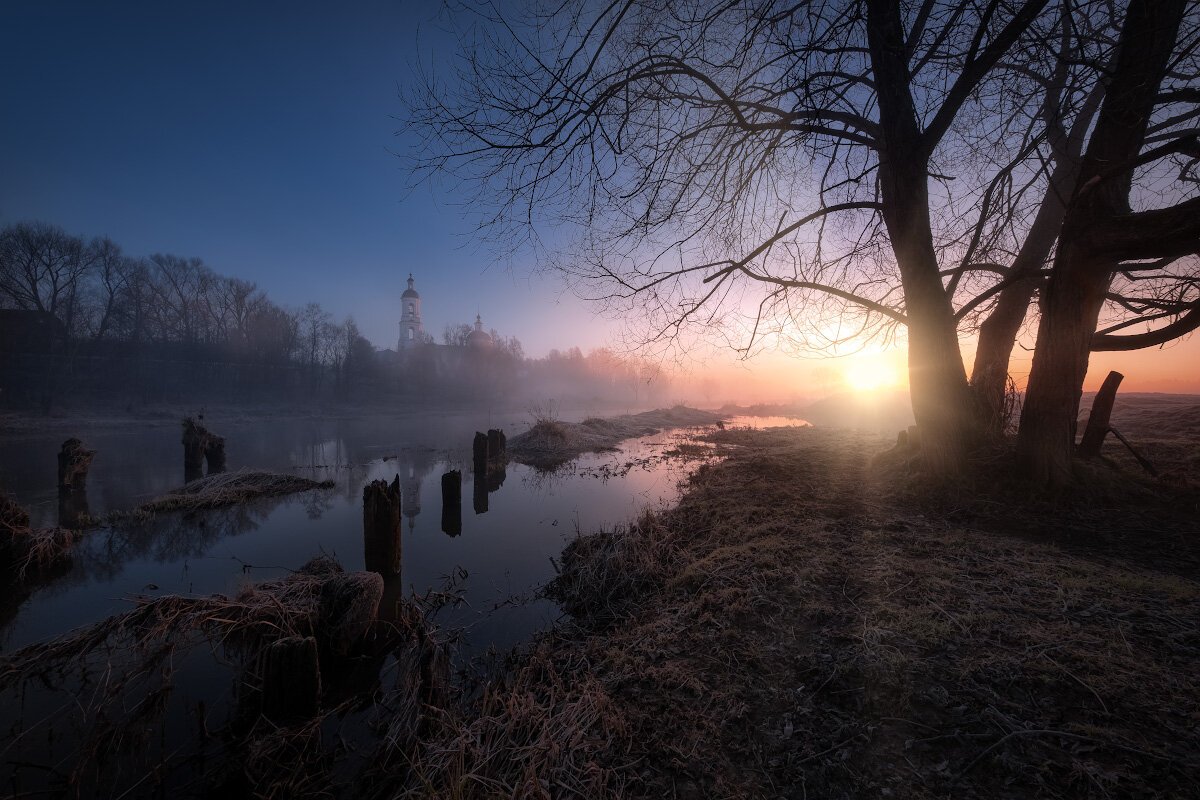 Туманное утро летом