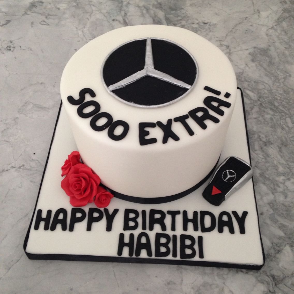 Торт с логотипом Мерседес
