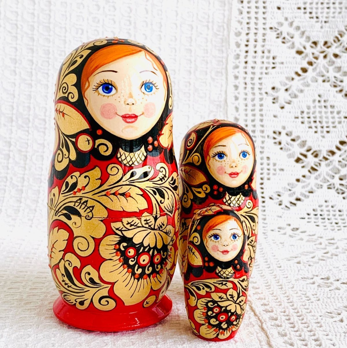 Матрешка Хохлома вектор