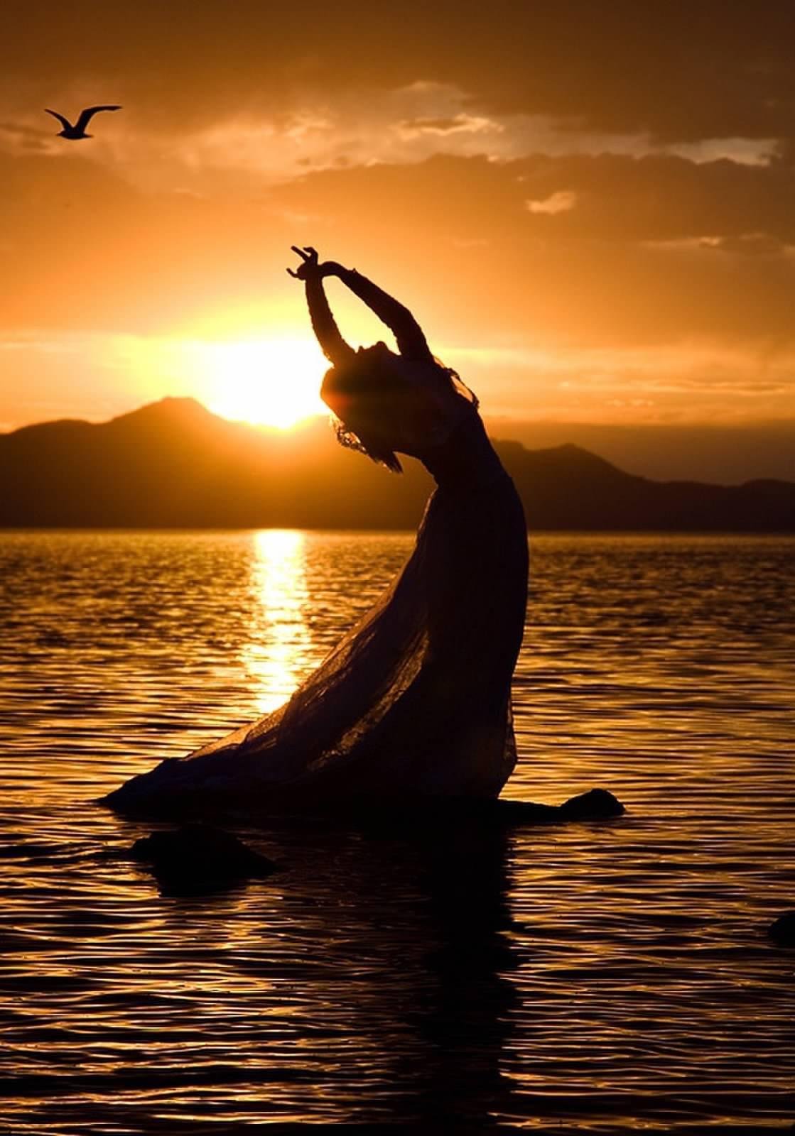 Свобода девушка море