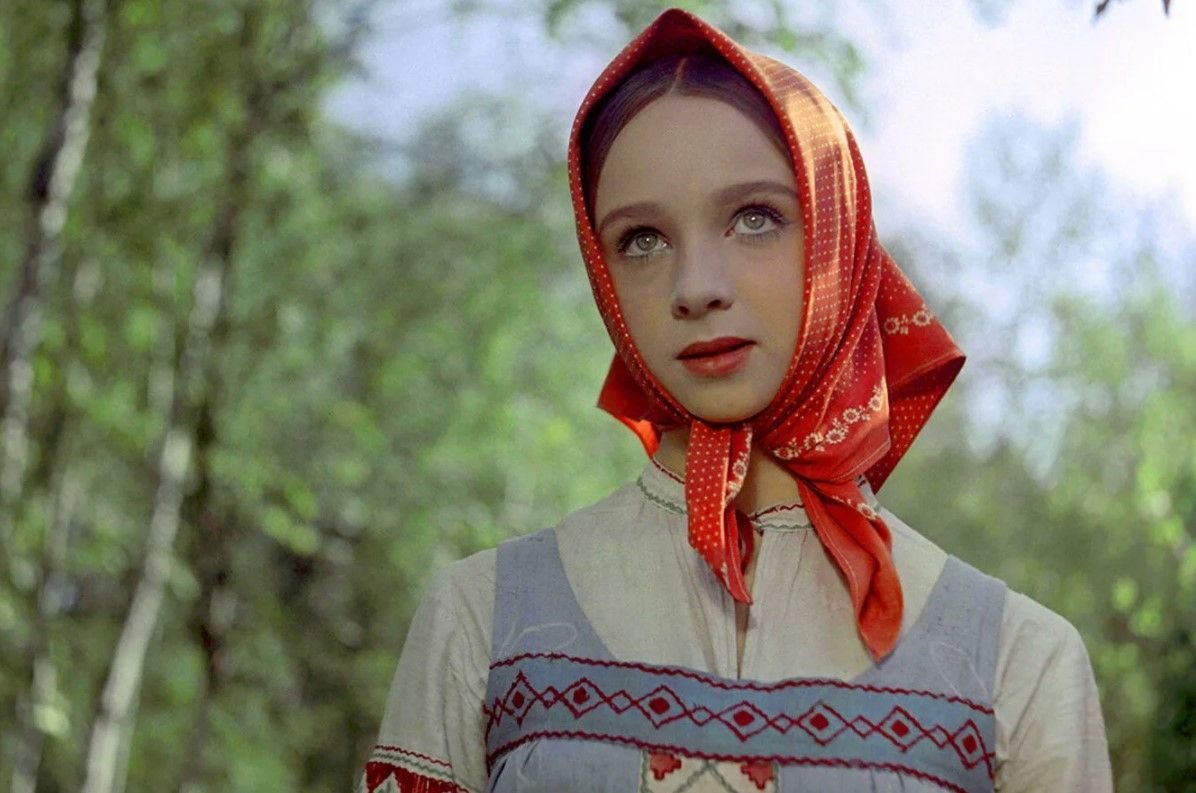 Настенька из Морозко в лесу