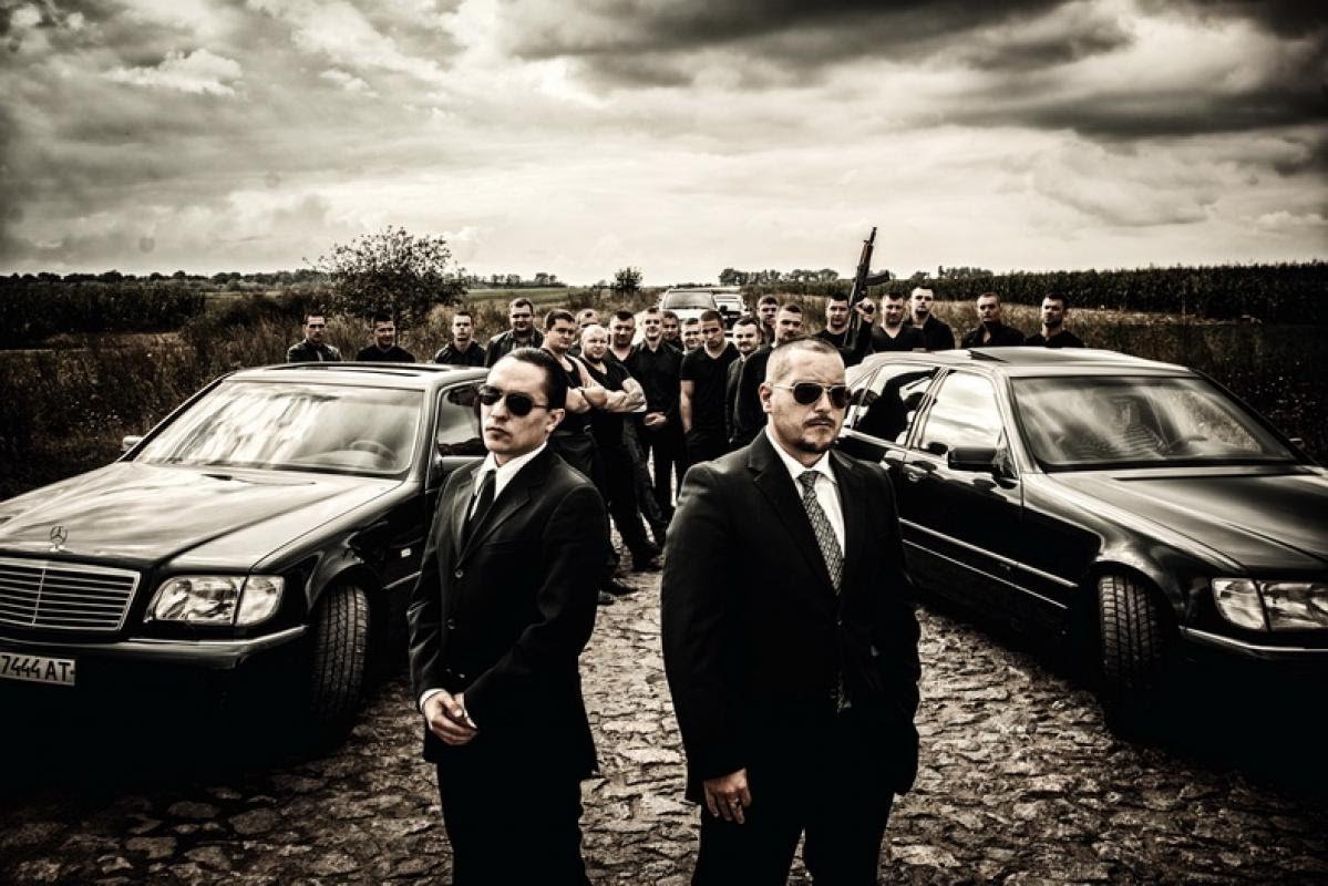 Мерседес w140 и автомат АК-47