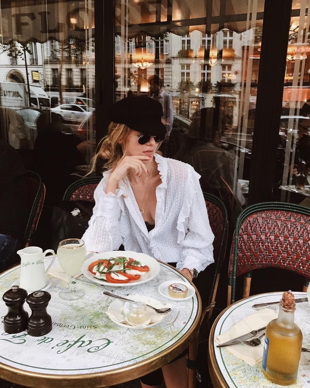 Образы для фотосессии в кофейне