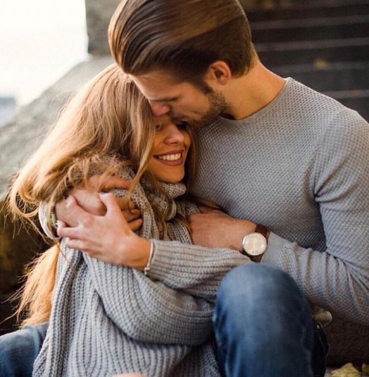 Объятия влюбленных