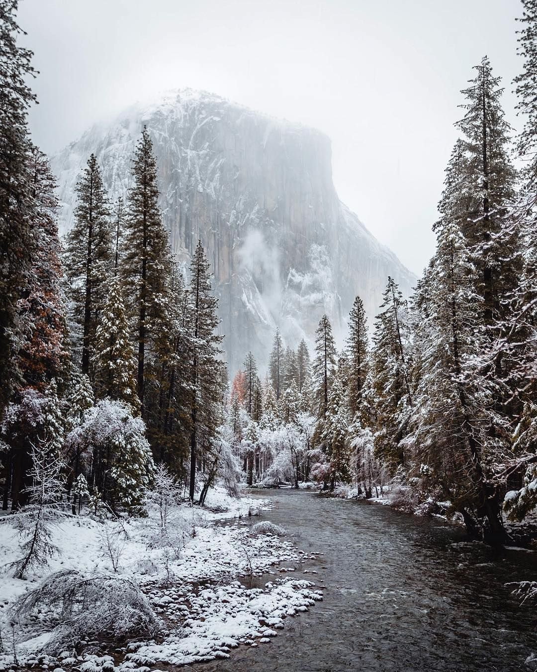 Фотосессия с подругой зимой