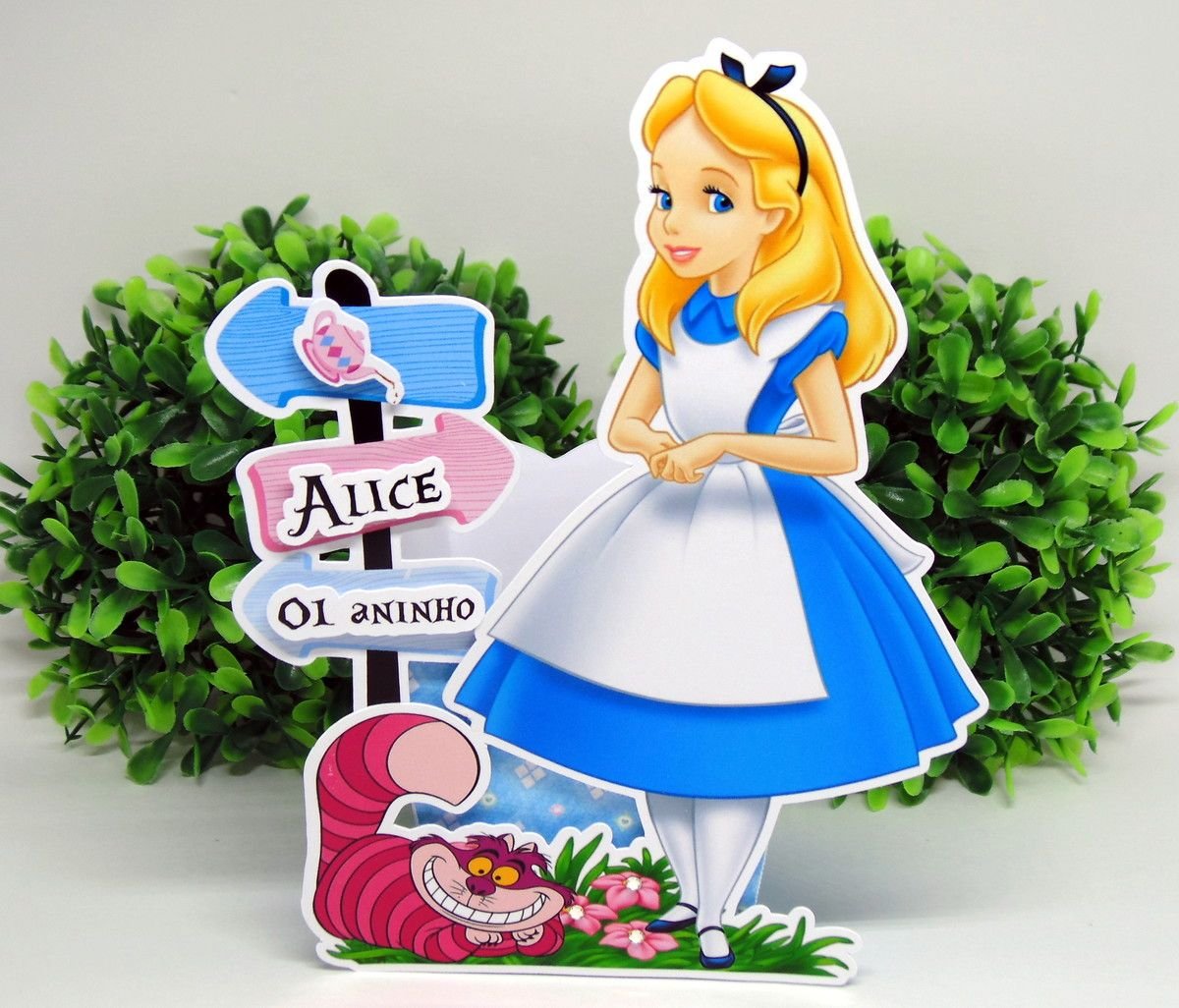 Alice buy. Топеры Алиса в стране чудес. Алиса в стране чудес атрибуты. Топеры для торта Алиса в стране чудес. Топпер Алиса в стране чудес.