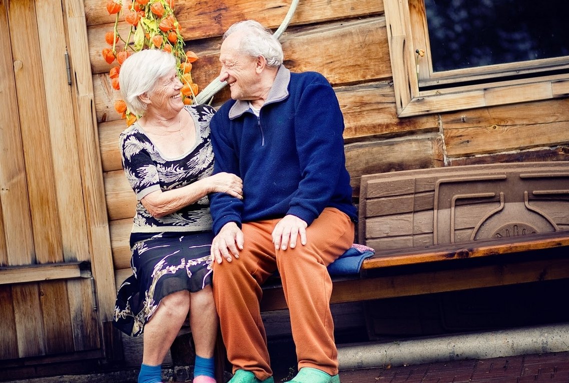 Бабушка и дедушка