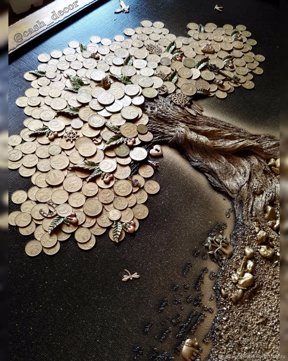 Панно из монет
