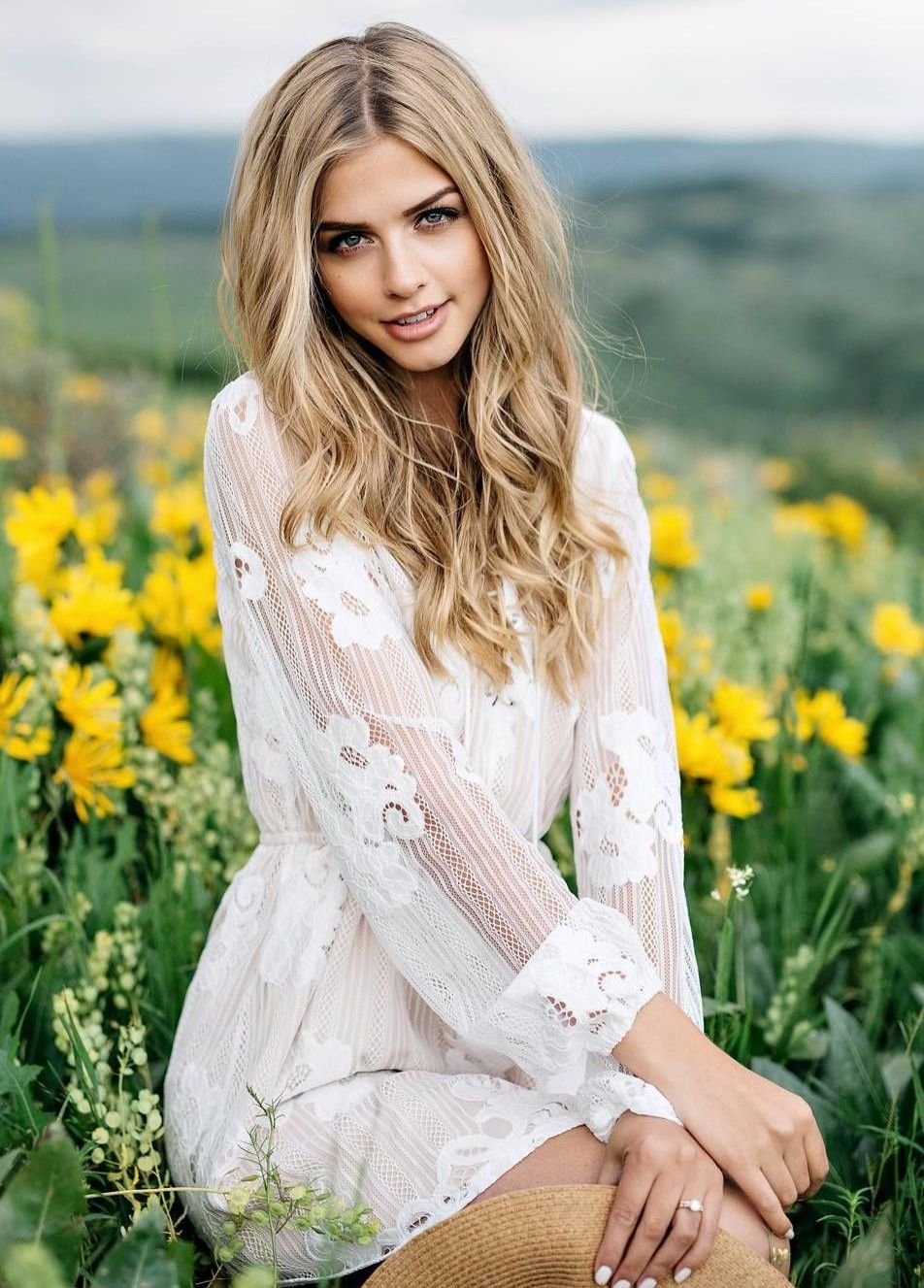 Девушка рисунок