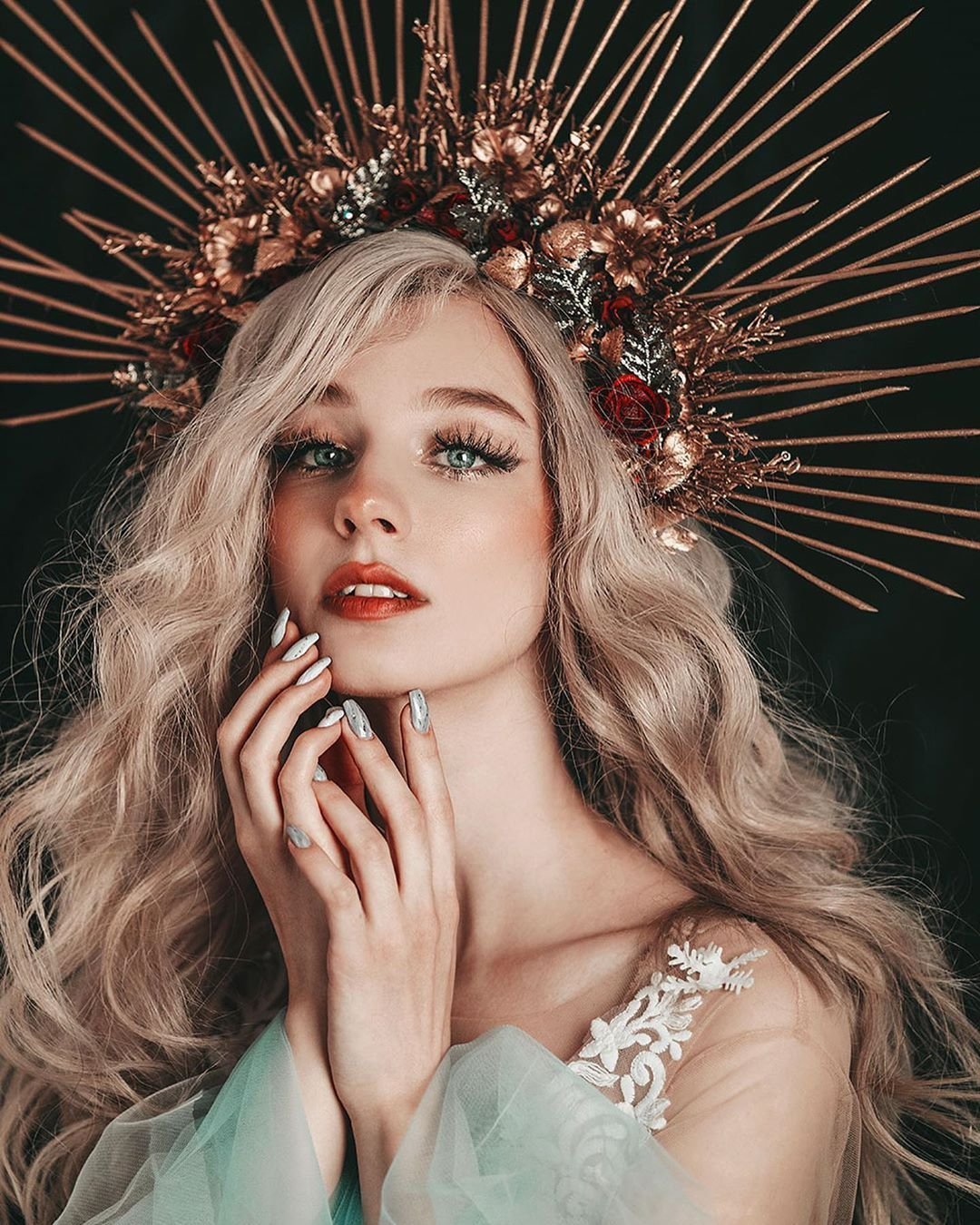 Женщина в цветах