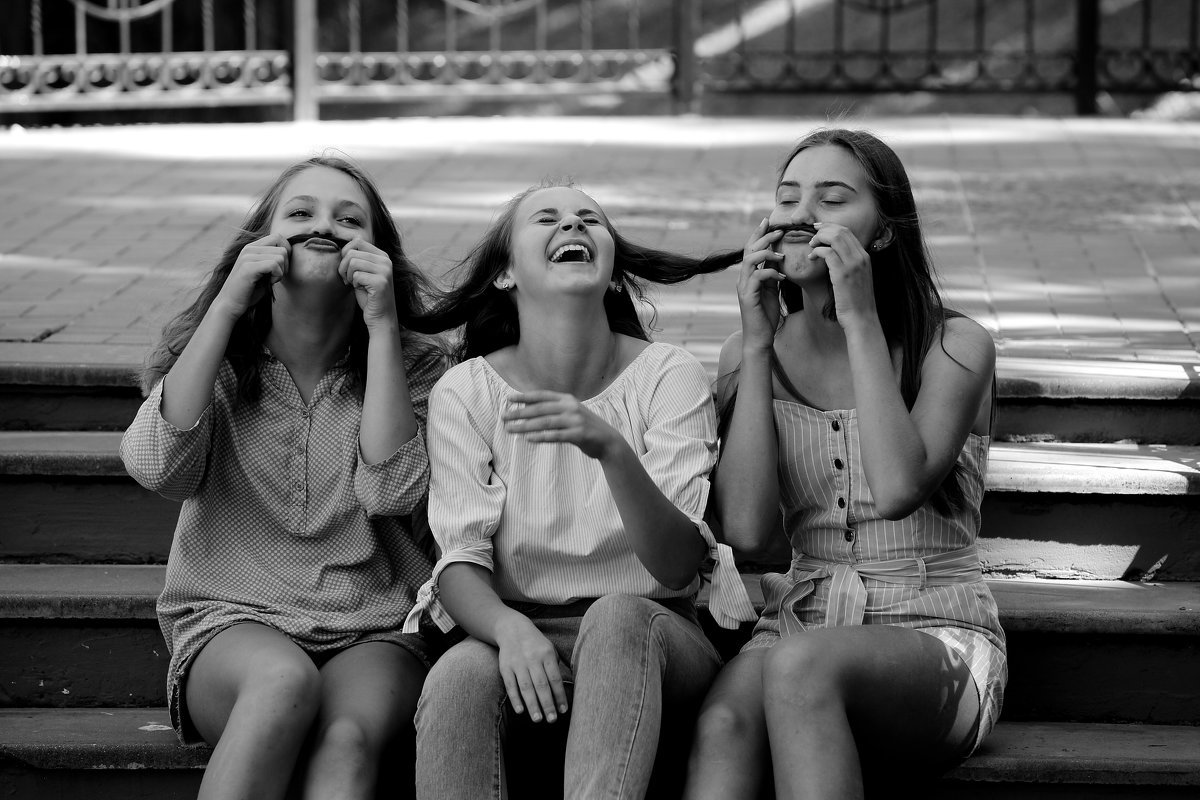 Девочки подруги