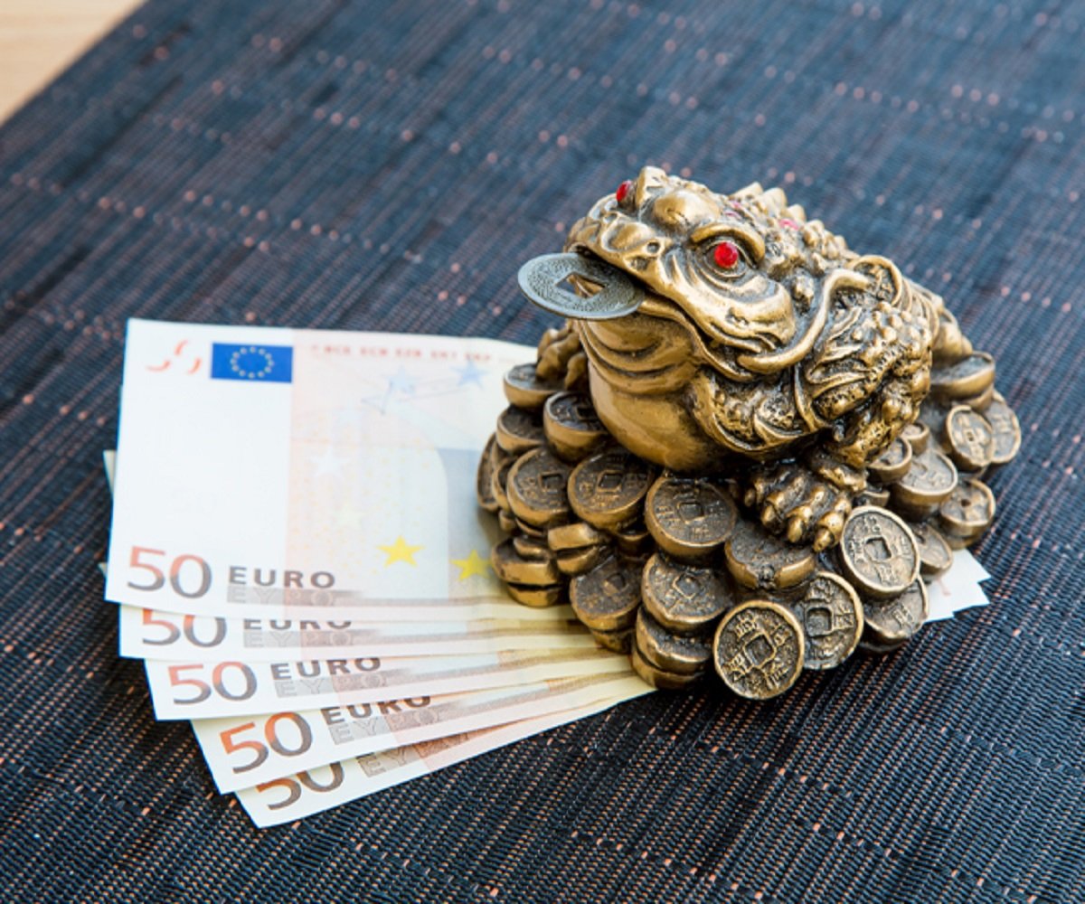 Вектор жаба деньги