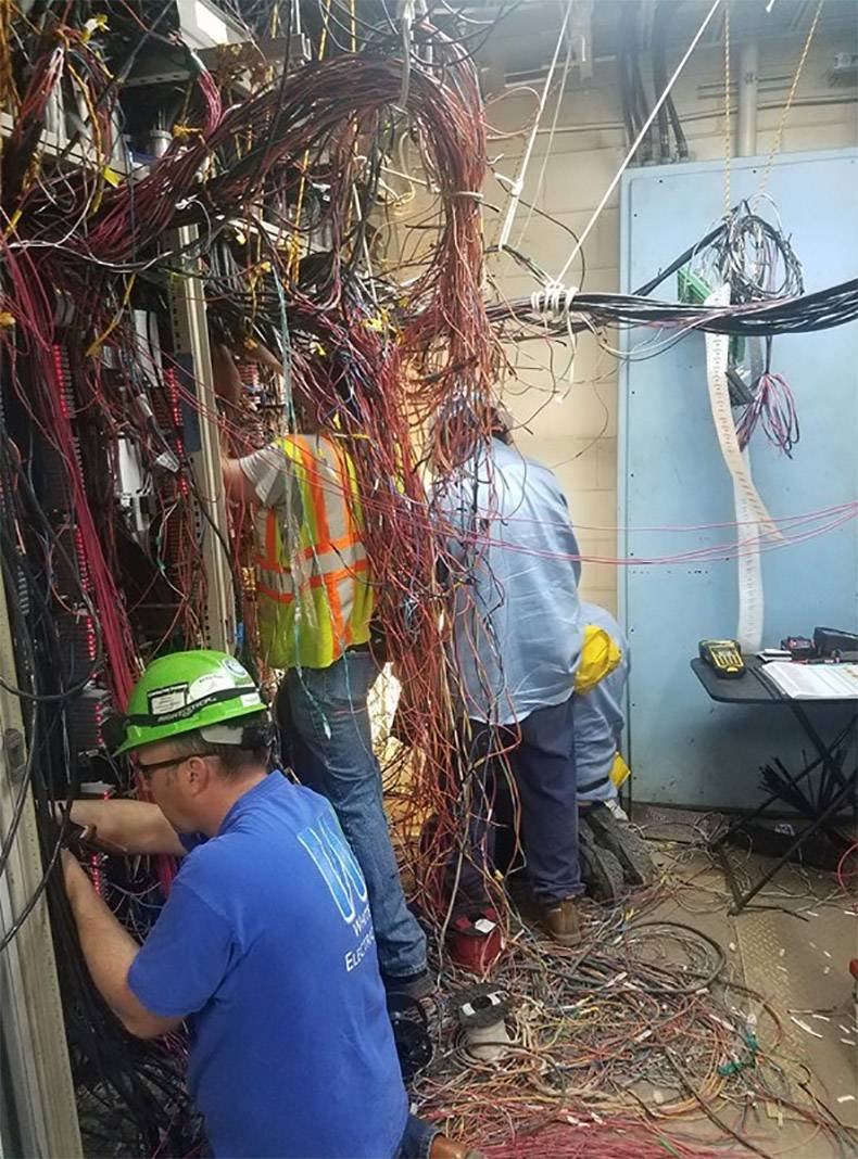 Электромонтер приколы